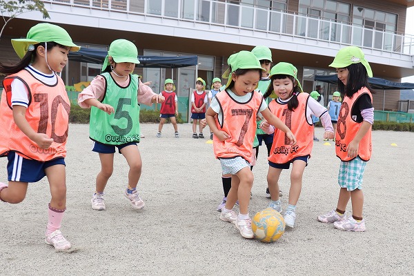 サッカー教室に参加しました